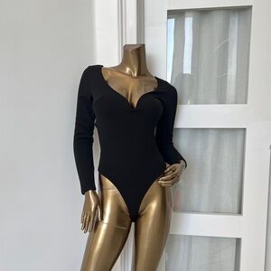 Hot Miami Styles Black V-Neck Bodysuit